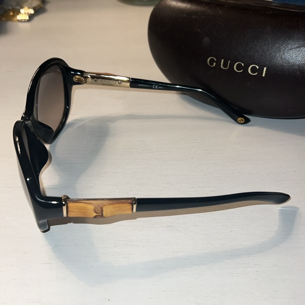 Black GUCCI Sunglasses - Picture 3 of 5
